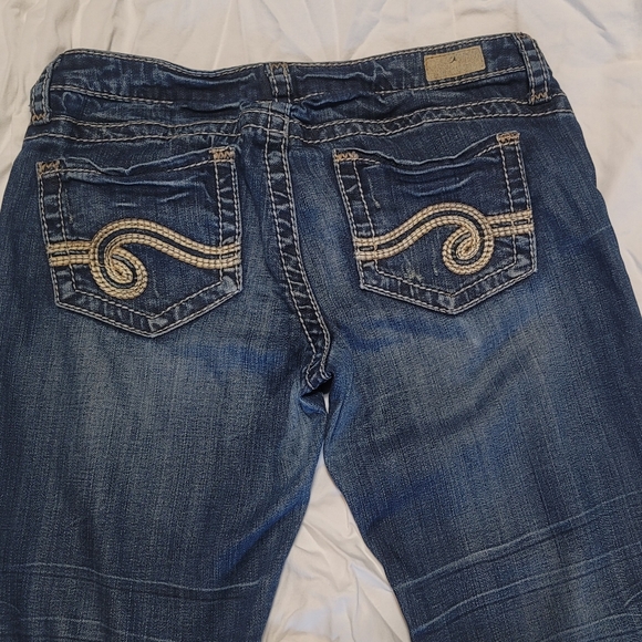 Women's See Thru Soul most wanted size 28 jeans. - Picture 4 of 6